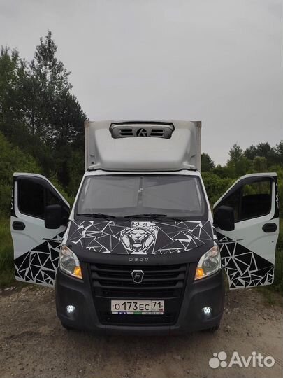 Изготовление наклеек на автомобили