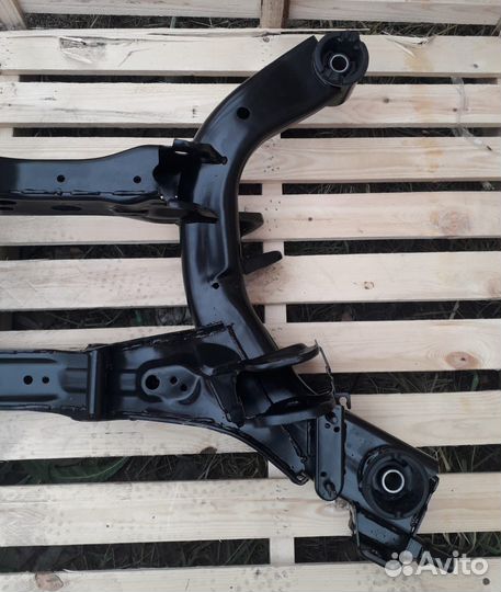 Подрамник задний Nissan Teana J31