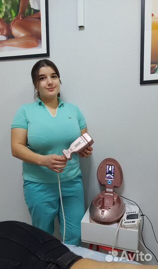 Массажистка