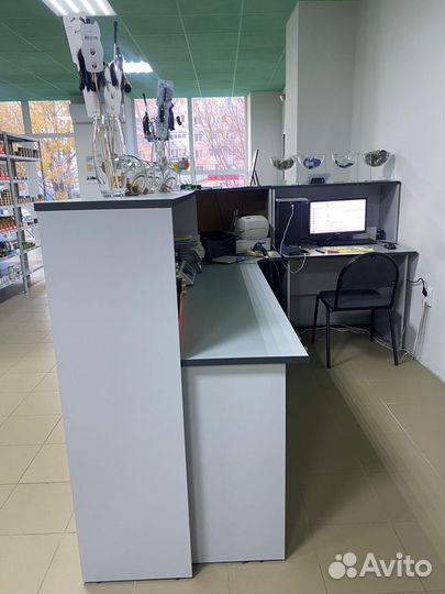 Стойка-ресепшен бу кассовая стойка