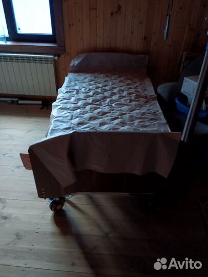 Кровать медицинская