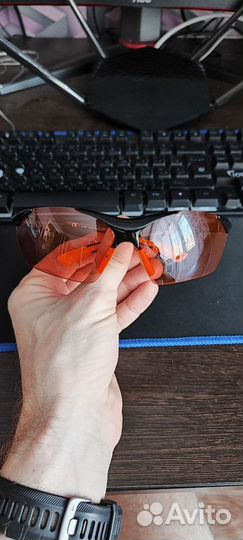 Очки спортивные
