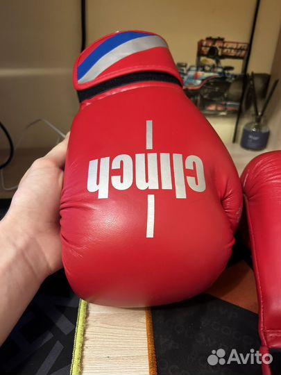 Боксерские перчатки clinch 12oz