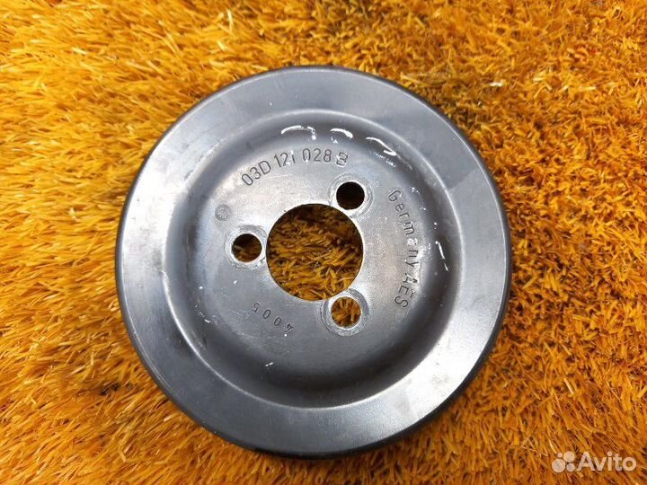 Шкив помпы Volkswagen Golf 1K BLF 2004-2009