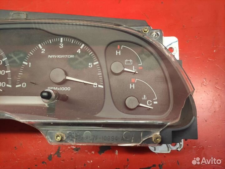 Приборная панель Lincoln Navigator 1997-2002