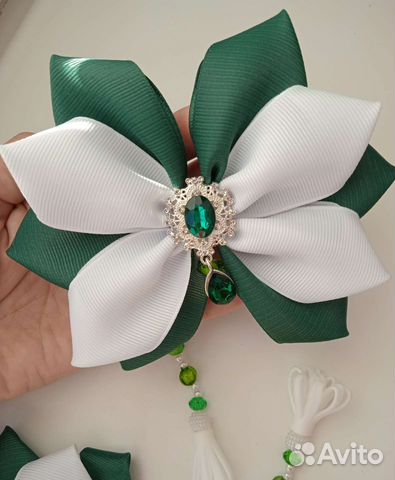 Бантики для волос белые, нарядные на 1 сентября