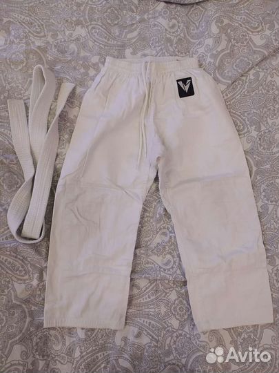 Кимоно Viking 1-й уровень (V4211-000). 120см