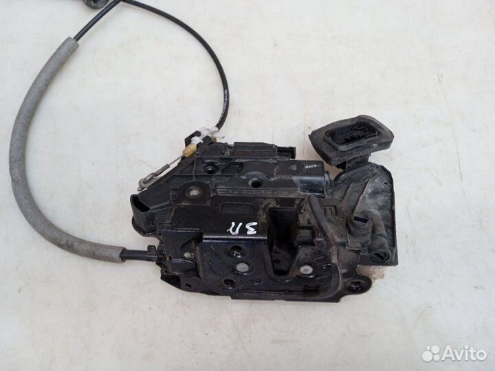 Замок двери задней правой Volkswagen Polo 1.6 2011