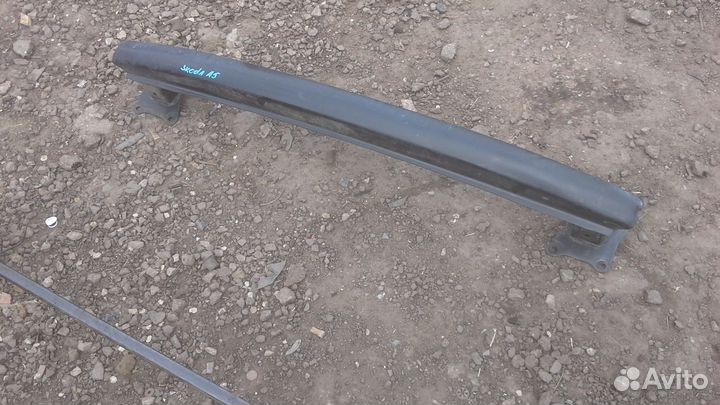 Усилитель заднего бампера Skoda A5 2011