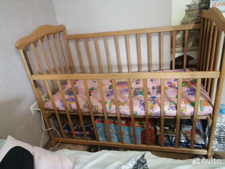 Детская кроватка