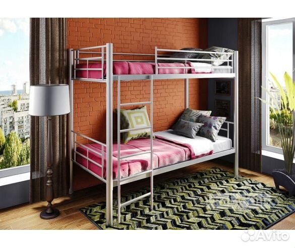 Двухъярусная кровать металлическая