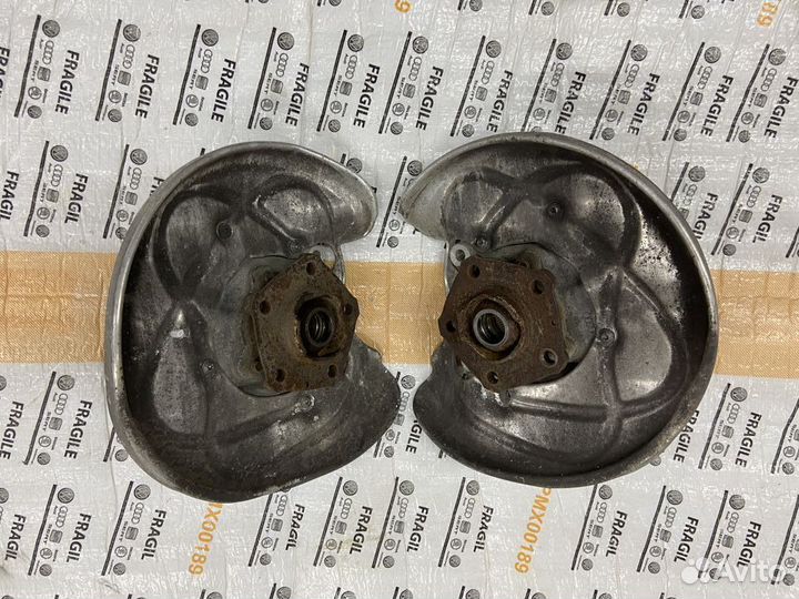 Кулак поворотный задний Audi A4/A5 B9 8w с 2015г