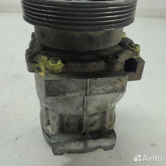 Компрессор кондиционера Renault Logan 1 2004