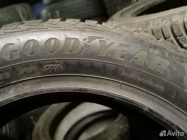 Goodyear Vector 4Seasons 205/55 R17