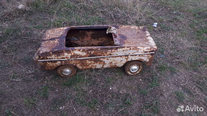 Детская педальная машина СССР