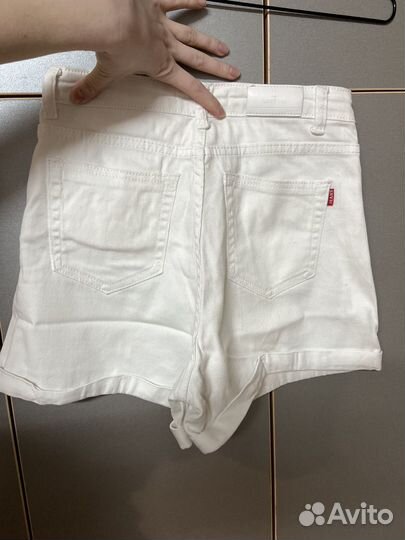 Шорты женские белые 44