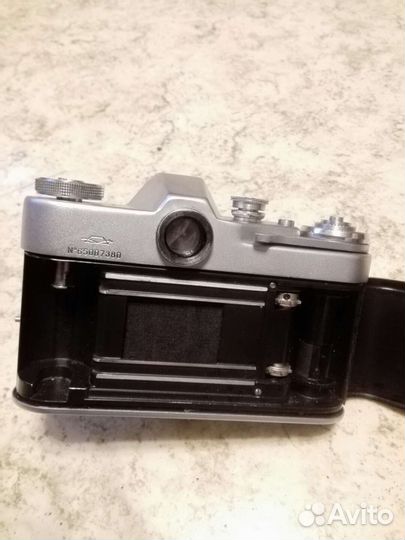 Плёночный фотоаппарат Зенит 3М с экспонометром
