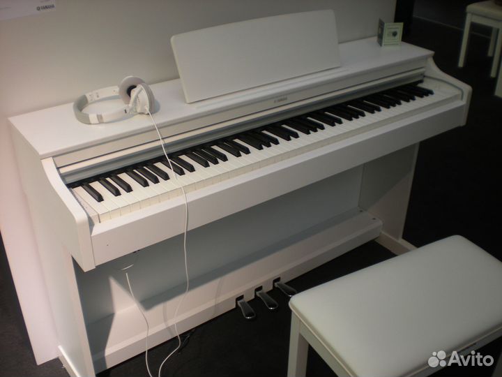 Цифровой рояль + аксессуар