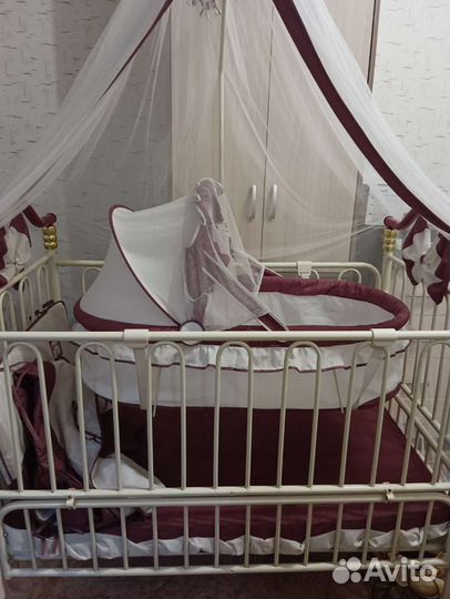 Кровать с балдахином