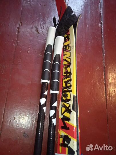 Лыжи беговые и лыжные ботинки р. 35 (22 см)