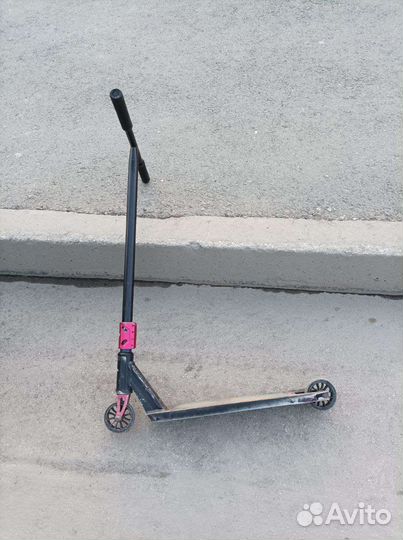 Трюковой самокат