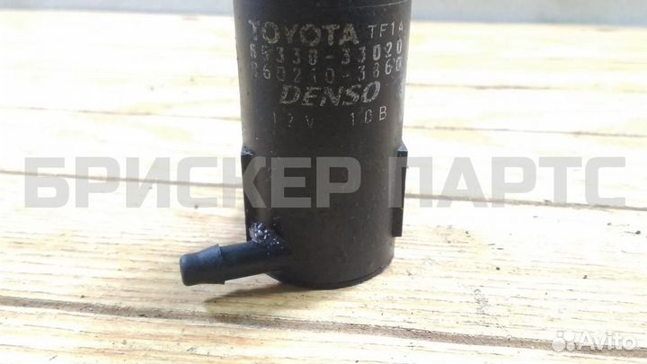 Насос бачка омыват. Тойота Рав4 2 (XA20)