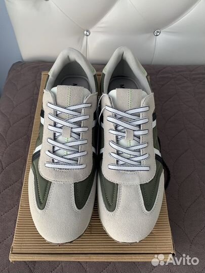 Кроссовки Mascotte 42,43р, оригинал