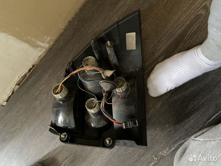 Задний фонарь приора левый