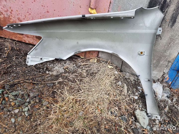 Крыло переднее правое Vista