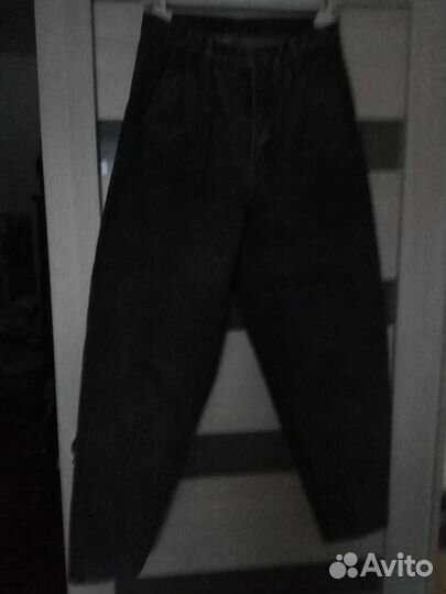 Джинсы бананы