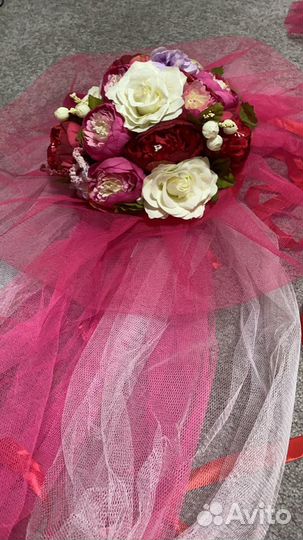 Свадебные украшения на машину пионы