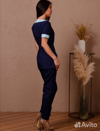 Медицинский костюм новый