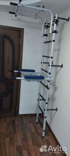 Шведская стенка с турником и брусьями