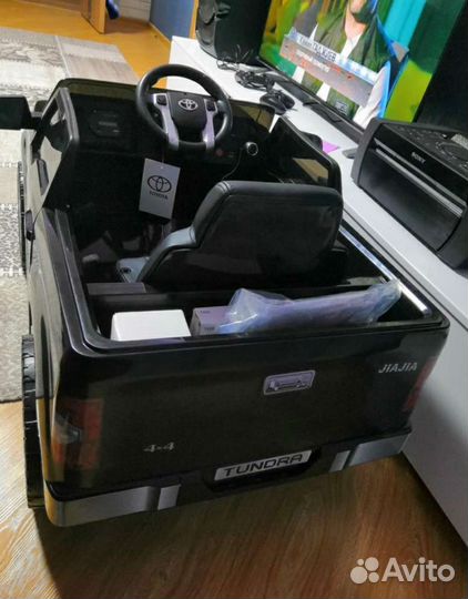 Новый детский электромобиль Toyota Tundra