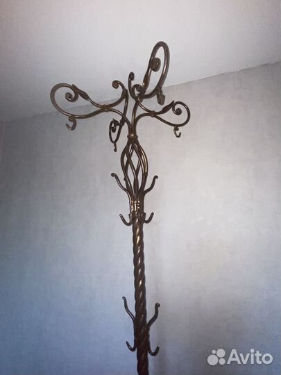 Вешалка напольная кованная
