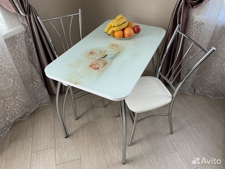 Стол кухонный новый с фотопечатью Розы