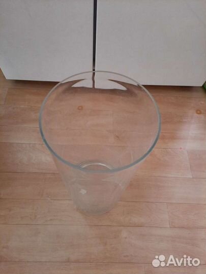 Ваза стеклянная