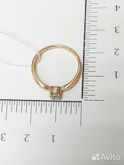 Золотое кольцо с камнем 16,5р