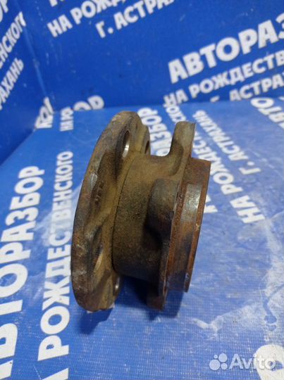 Передняя ступица Toyota Verso минивен 2ZR-FE 2009