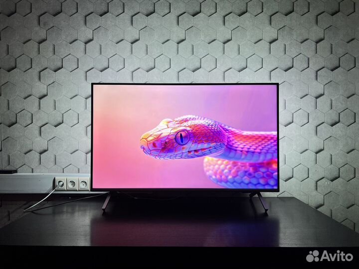 Телевизор Philips 43 4K HDR Ambilight 3x