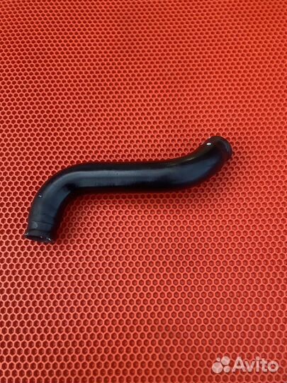 Патрубок верхний радиатора Mitsubishi Carisma