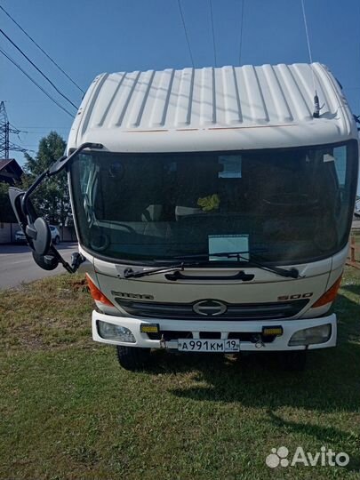 Hino 500 (Ranger) с КМУ, 2010