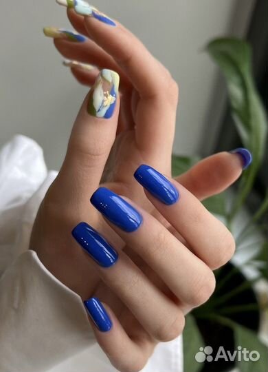 Маникюр / Наращивание ресниц / Коррекция бровей