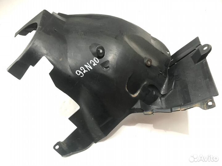 Подкрылок передний правый Mercedes C W203