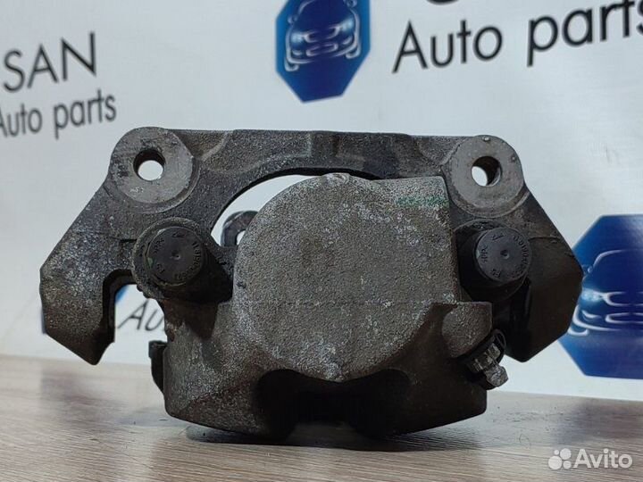 Суппорт тормозной передний правый Bmw X5 E70