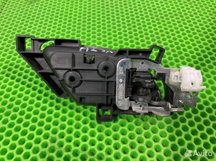 Ручка двери внутренняя задняя левая Acura Mdx YD2