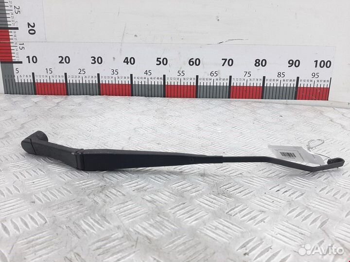 Щеткодержатель (поводок стеклоочистителя, дворник)