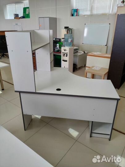 Рабочий стол угловой