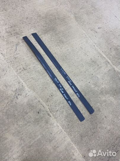 Молдинг двери передний toyota raum exz-10