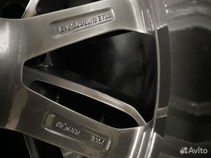 Оригинальные колеса Audi Q3 / RSQ3 R20